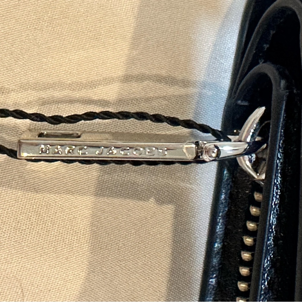 Marc Jacobs Mini Black Compact Coin Pouch Card Wallet - Picture 6 of 9
